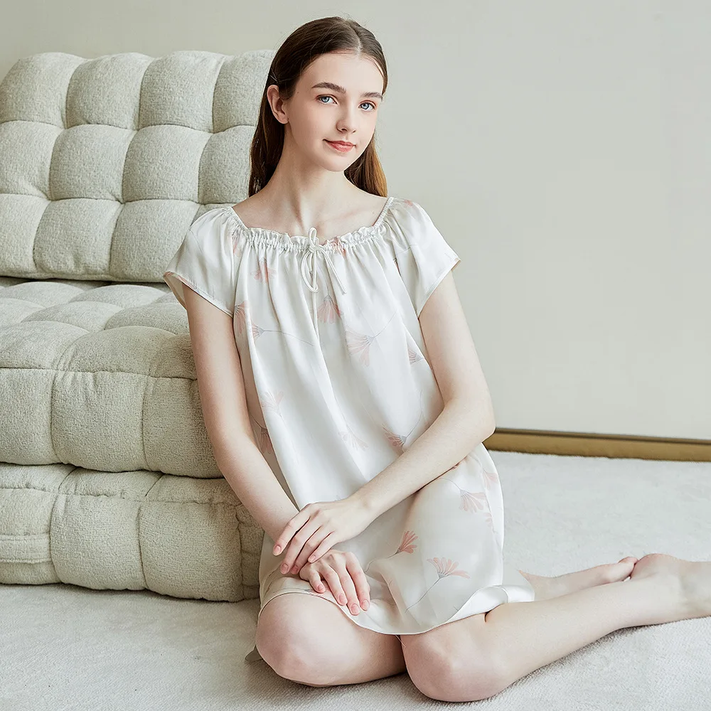 Women Summer 100% Mulberry Silk Nightgown Short Sleeve Floral Butterfly Print Sleep Dress Loose Elegant Luxury Pajama Loungewear
Women Summer 100% Mulberry Silk Nightgown Short Sleeve Floral Butterfly Print Sleep Dress Loose Elegant Luxury Pajama Loungewear