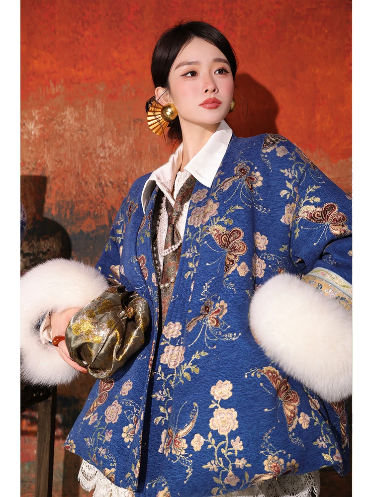 New Chinese Sle ort Warm Du down Jaet Women's Coat Large Fur "Dunhuang Painting Hundred Butterflies" by Dangdang
New Chinese Sle ort Warm Du down Jaet Women's Coat Large Fur "Dunhuang Painting Hundred Butterflies" by Dangdang