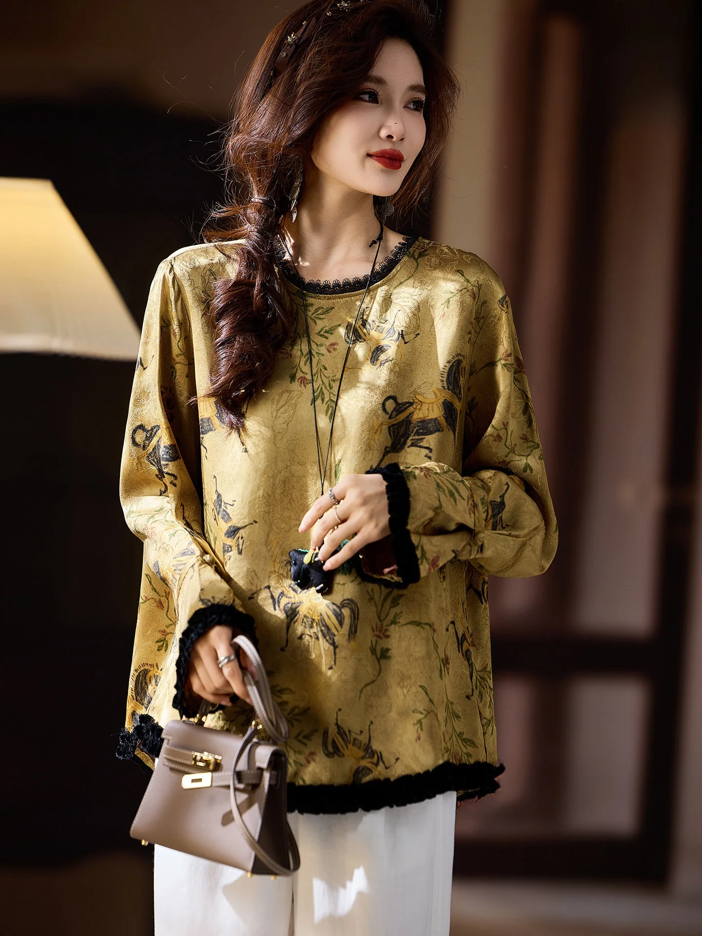 Elegant Long Sleeve Floral Embroidery Shirt Women's plus Size Traditional Chinese Style Spring New Arrival Breathable Comfort...
Elegant Long Sleeve Floral Embroidery Shirt Women's plus Size Traditional Chinese Style Spring New Arrival Breathable Comfort...