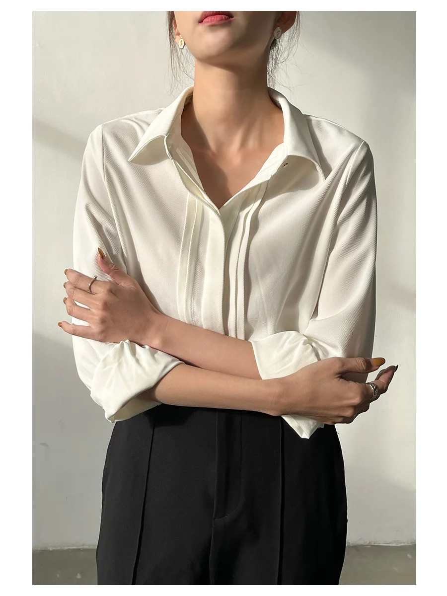 JANE: Женская блузка с V-образным вырезом и длинным рукавом, однотонная, в деловом стиле, специальная осенняя коллекция.
JANE: Женская блузка с V-образным вырезом и длинным рукавом, однотонная, в деловом стиле, специальная осенняя коллекция.