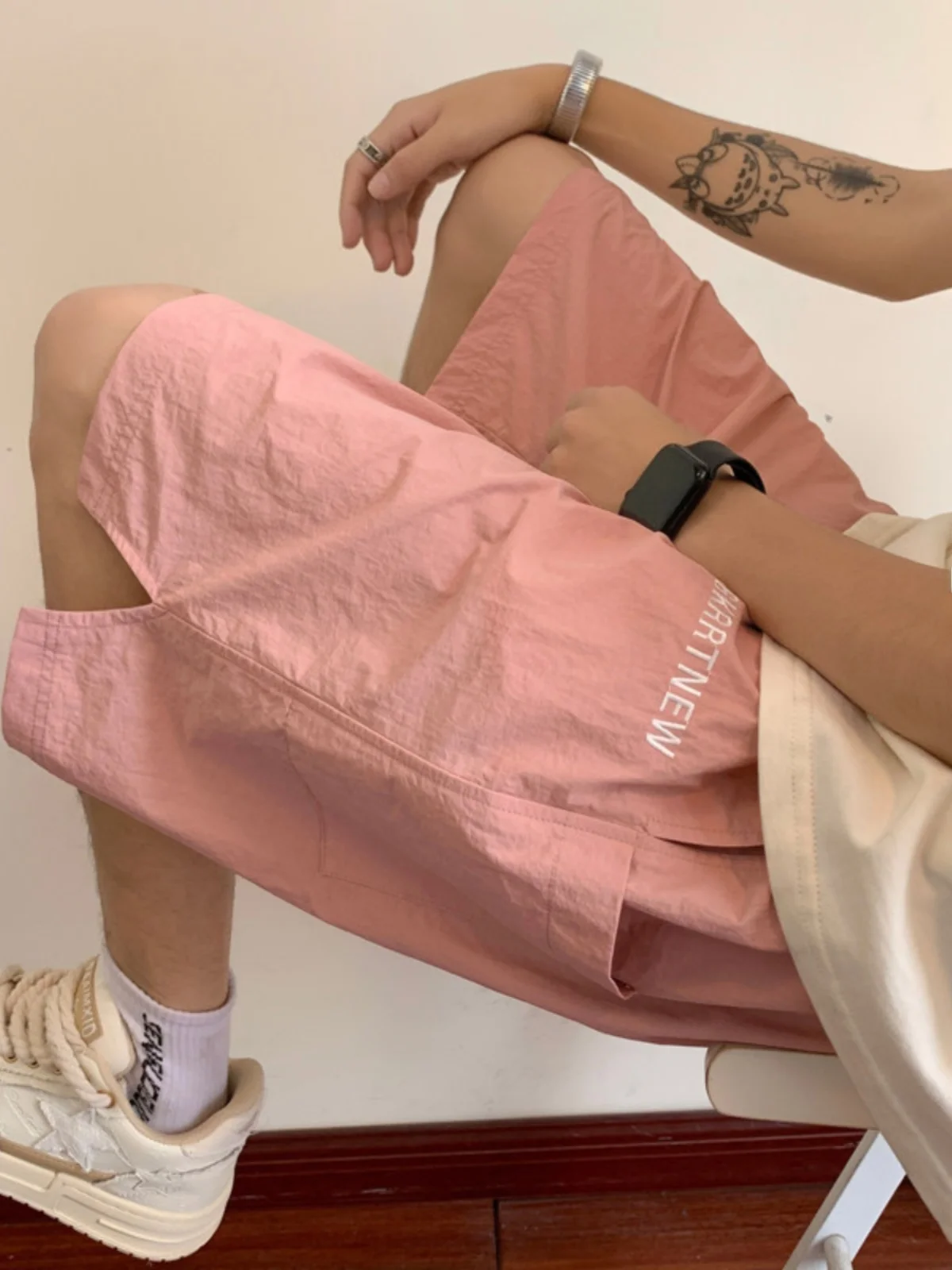 Розовые летние мужские шорты: тонкие, свободные, пляжные, повседневные, быстросохнущие спортивные брюки, прочные, прямого кроя, модные
Розовые летние мужские шорты: тонкие, свободные, пляжные, повседневные, быстросохнущие спортивные брюки, прочные, прямого кроя, модные