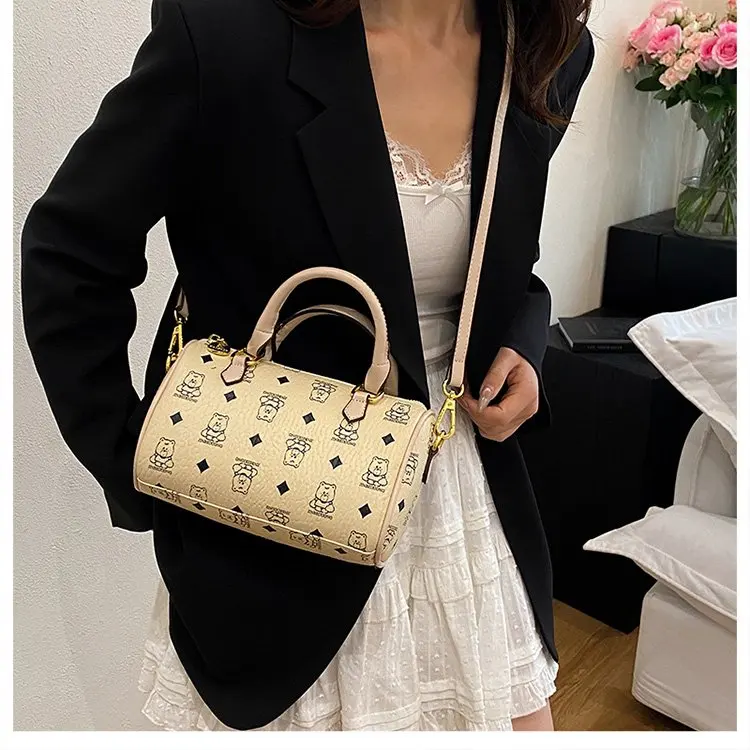 Женская сумка Puffy Cloud Bag S/S 2025 года, винтажная многосторонняя сумка через плечо из натуральной кожи, стеганая сумка большой вместимости
Женская сумка Puffy Cloud Bag S/S 2025 года, винтажная многосторонняя сумка через плечо из натуральной кожи, стеганая сумка большой вместимости