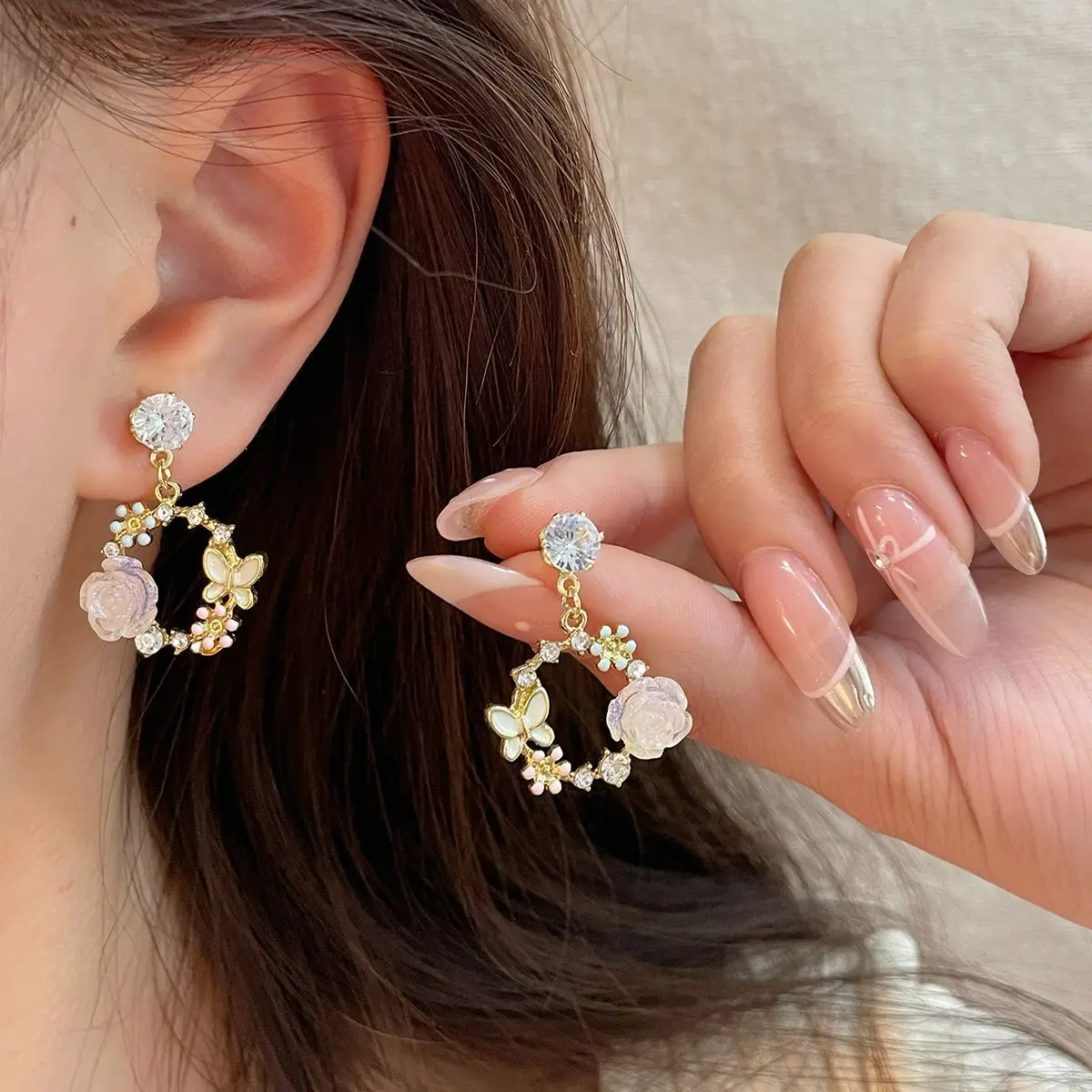 Summer Sakura Earrings with Silver Studs Sweet Girl's Heart Three-Dimensional Light Luxury Pink Delicate Floral Earrings
Summer Sakura Earrings with Silver Studs Sweet Girl's Heart Three-Dimensional Light Luxury Pink Delicate Floral Earrings