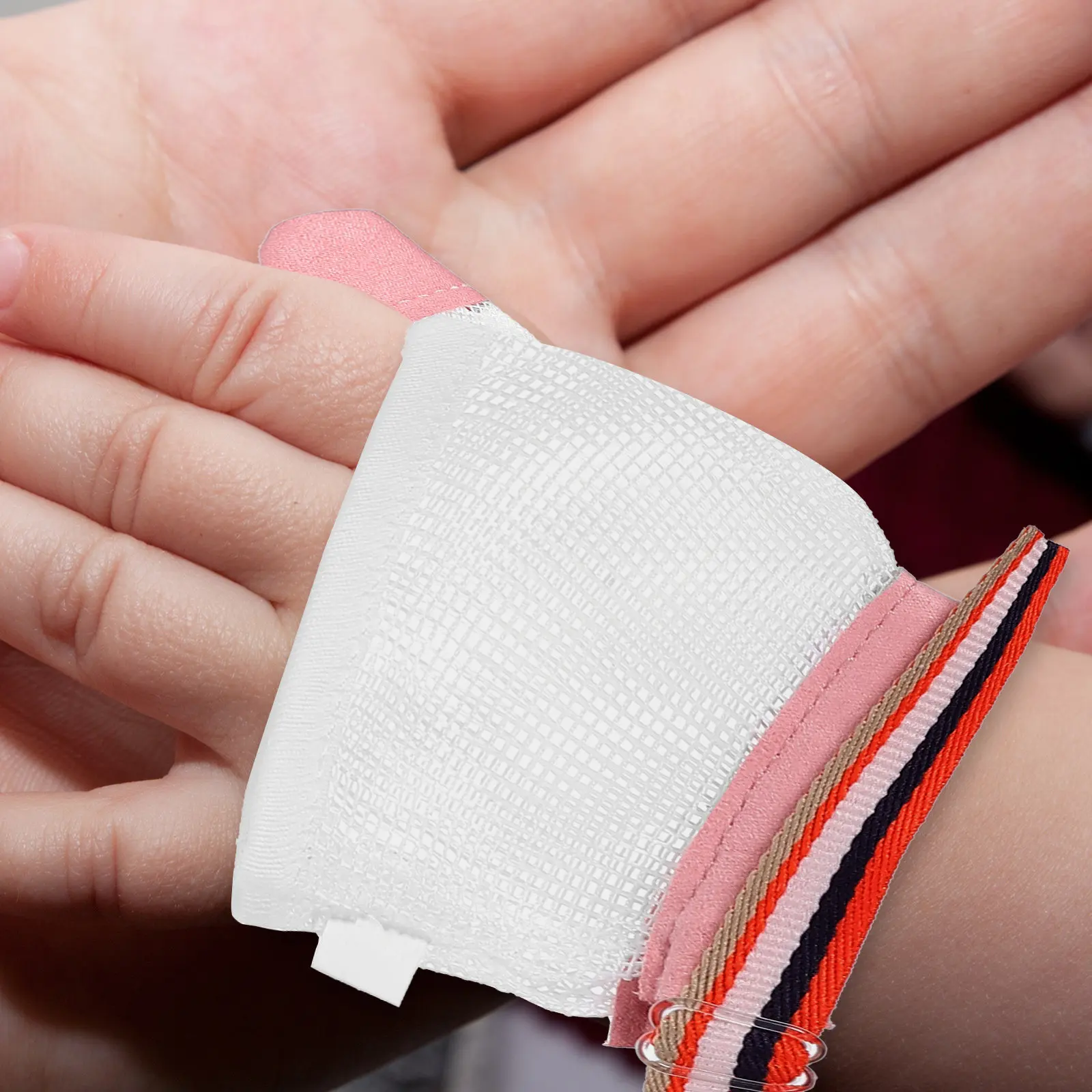 2Pairs Baby Anti-Sucking Gloves Adjustable Infant Finger Sucking Stop Gloves Breathable Nylon Protective Thumb Guard Prevent
2Pairs Baby Anti-Sucking Gloves Adjustable Infant Finger Sucking Stop Gloves Breathable Nylon Protective Thumb Guard Prevent