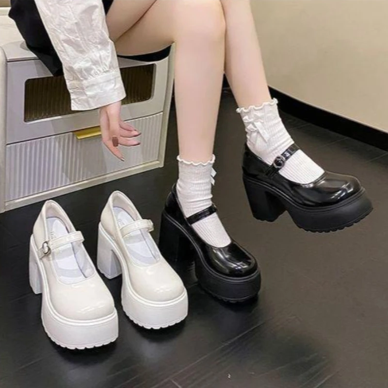 Spring summer height increasing round toe thick soled casual shoes solid color low cut simple comfortable women's shoes
Spring summer height increasing round toe thick soled casual shoes solid color low cut simple comfortable women's shoes
