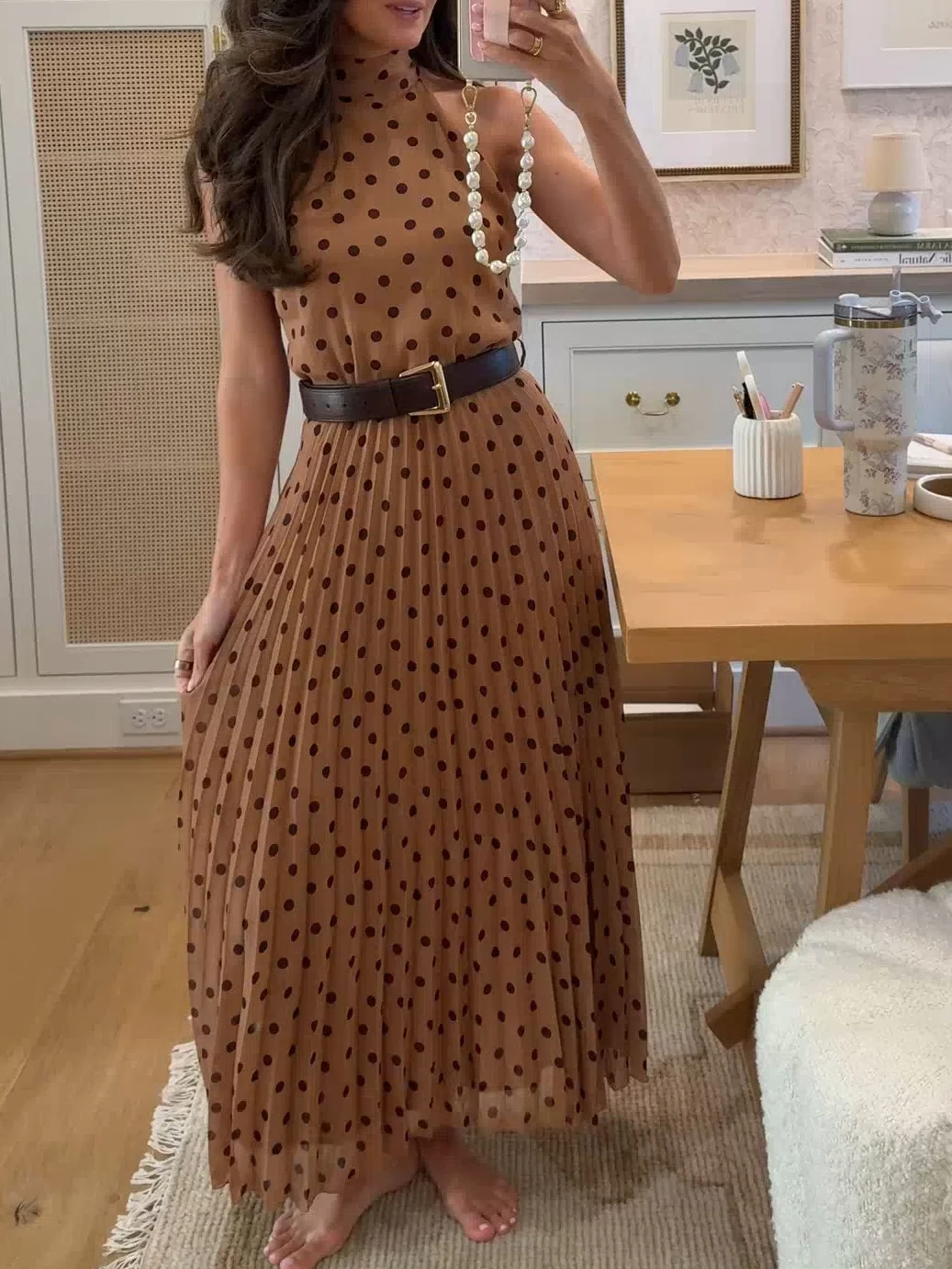 Chic Dot 2025 Sleeveless Neck-mounted Women's Dress with Sashes Backless Zipper Long Draped Elegant Fashion Female Vestido
Chic Dot 2025 Sleeveless Neck-mounted Women's Dress with Sashes Backless Zipper Long Draped Elegant Fashion Female Vestido