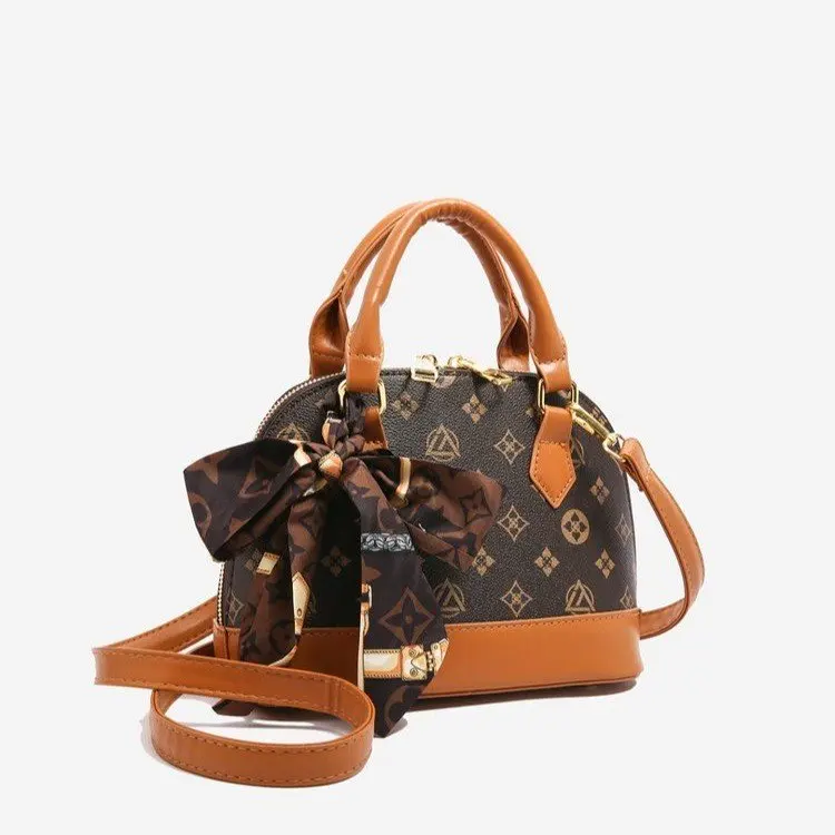 Spacious Diaper Bag with Multiple Independent Compartments for Storing Baby Essentials and Personal Items During Daily Outings
Spacious Diaper Bag with Multiple Independent Compartments for Storing Baby Essentials and Personal Items During Daily Outings