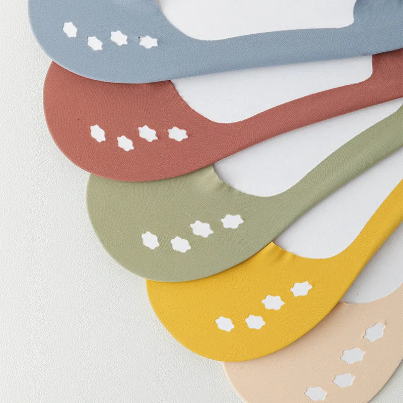 Ultra-thin Seamless Ice Silk Sock Slippers Women Low Cut Ankle Boat Socks Silicone Non-slip Invisible No Show Sock Women Summer
Ultra-thin Seamless Ice Silk Sock Slippers Women Low Cut Ankle Boat Socks Silicone Non-slip Invisible No Show Sock Women Summer