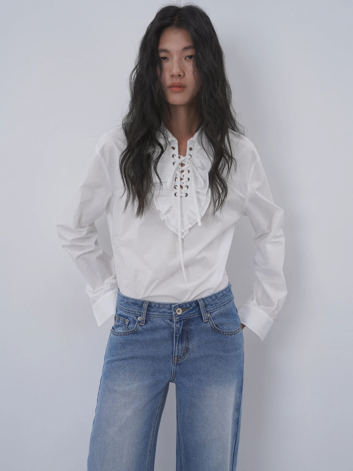 Блузка EIGHTHMONTH French Sle с белой кружевной отделкой, женская, с длинным рукавом, осенний дизайн, с узлом, свободного кроя, из хлопка
Блузка EIGHTHMONTH French Sle с белой кружевной отделкой, женская, с длинным рукавом, осенний дизайн, с узлом, свободного кроя, из хлопка