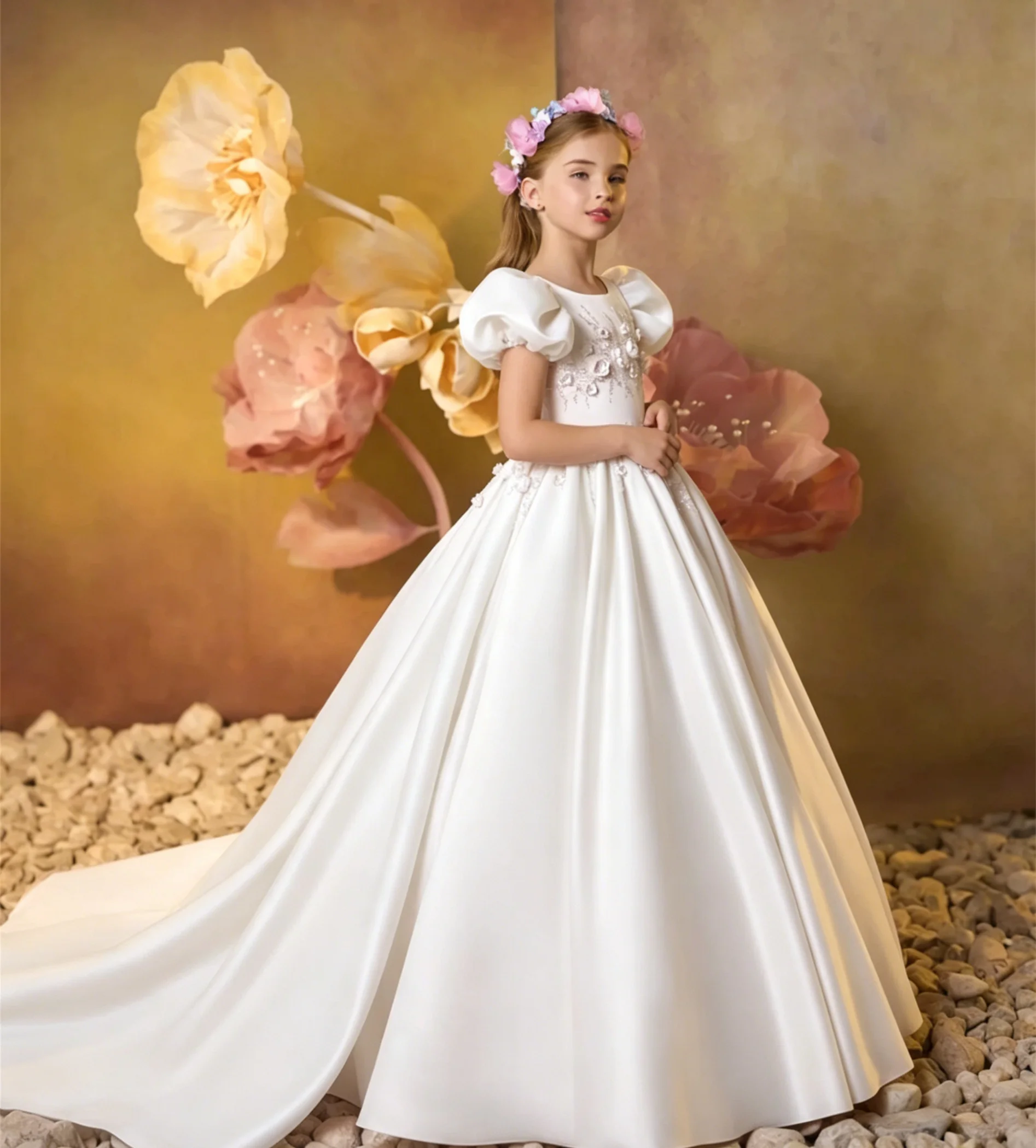 Princess Satin Customized Flower Girl Dress for Wedding Beading Short Sleeves Floor Lenght Kids First Communion Ball Gown
Princess Satin Customized Flower Girl Dress for Wedding Beading Short Sleeves Floor Lenght Kids First Communion Ball Gown