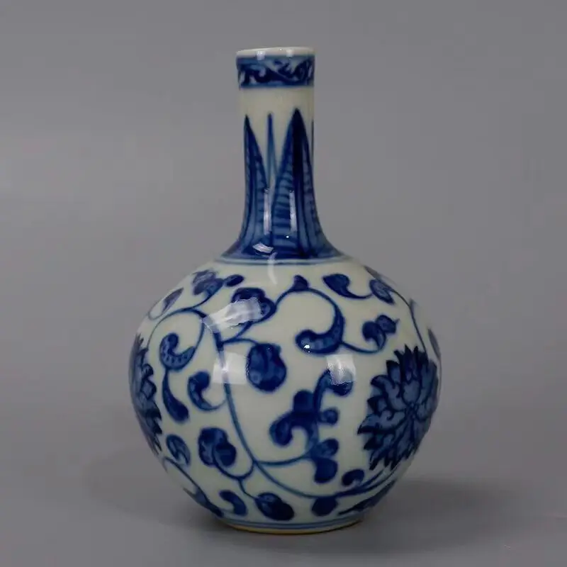 Exquisite Chinese blue and white porcelain lotus patterned small celestial sphere vase
Exquisite Chinese blue and white porcelain lotus patterned small celestial sphere vase