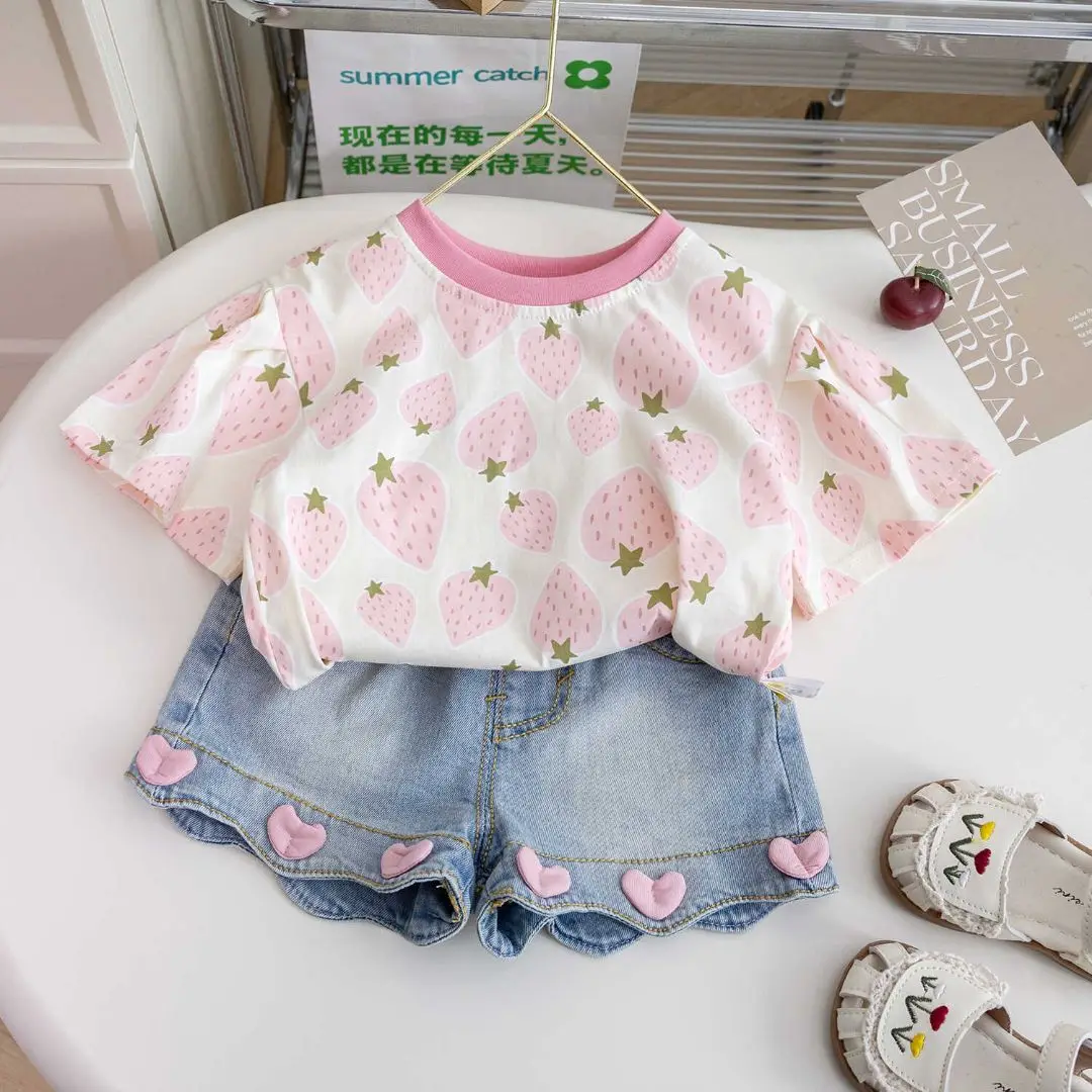 Summer 2025 New Style Fashionable Jeans Two-piece Set Children's Korean Version Outfit
Summer 2025 New Style Fashionable Jeans Two-piece Set Children's Korean Version Outfit