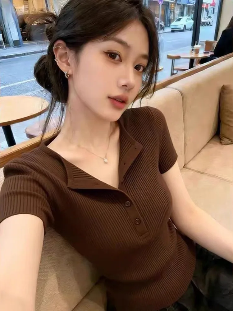 Elegant Collar Knitted Short Sleeve T-Shirt Slim Fit Summer New Style Korean Version Pure Color Commute Style Women's Top
Elegant Collar Knitted Short Sleeve T-Shirt Slim Fit Summer New Style Korean Version Pure Color Commute Style Women's Top