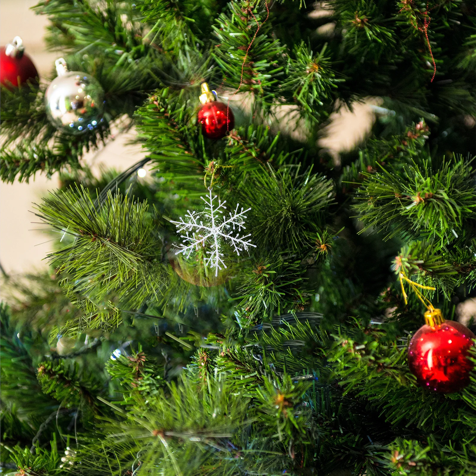 90Pcs Christmas Snowflake Tree Hanging Pendants Creative Decorations Xmas Ornaments Holiday Party Simulation Snowflake Pendant
90Pcs Christmas Snowflake Tree Hanging Pendants Creative Decorations Xmas Ornaments Holiday Party Simulation Snowflake Pendant