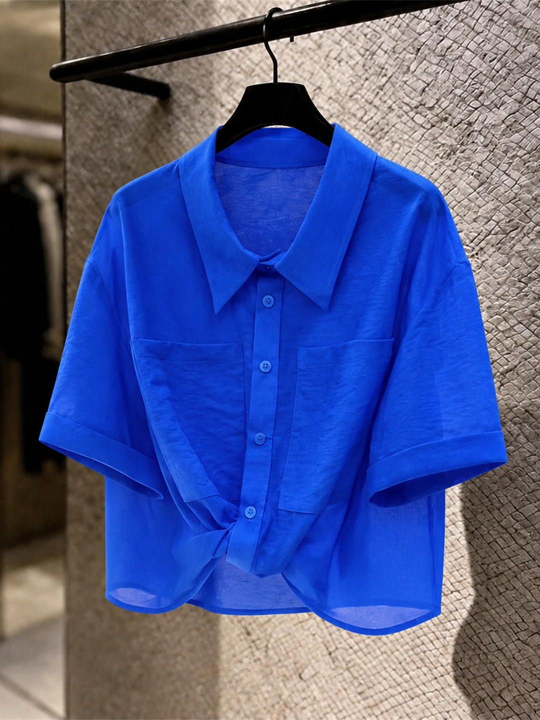 Elegant White Short Sleeve Shirt Korean Style Commute Top Single Button Versatile Silk Women's Fashion Summer 2026
Elegant White Short Sleeve Shirt Korean Style Commute Top Single Button Versatile Silk Women's Fashion Summer 2026