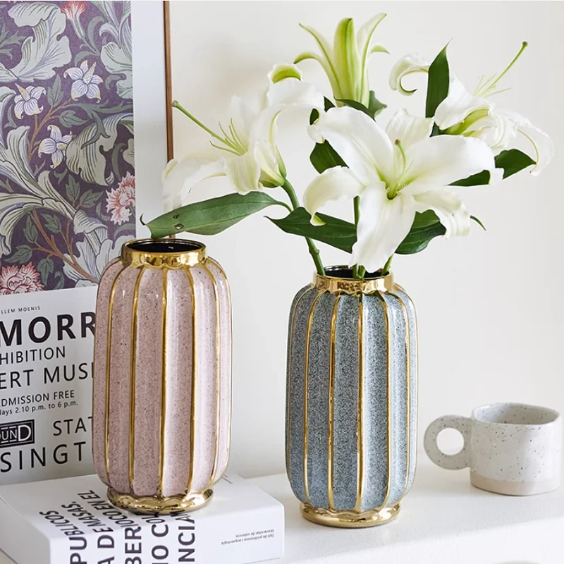 Gilt Frosted Porcelain Vase Vintage Advanced Ceramic Flower Vase For Room Study Hallway Home Wedding Decor
Gilt Frosted Porcelain Vase Vintage Advanced Ceramic Flower Vase For Room Study Hallway Home Wedding Decor