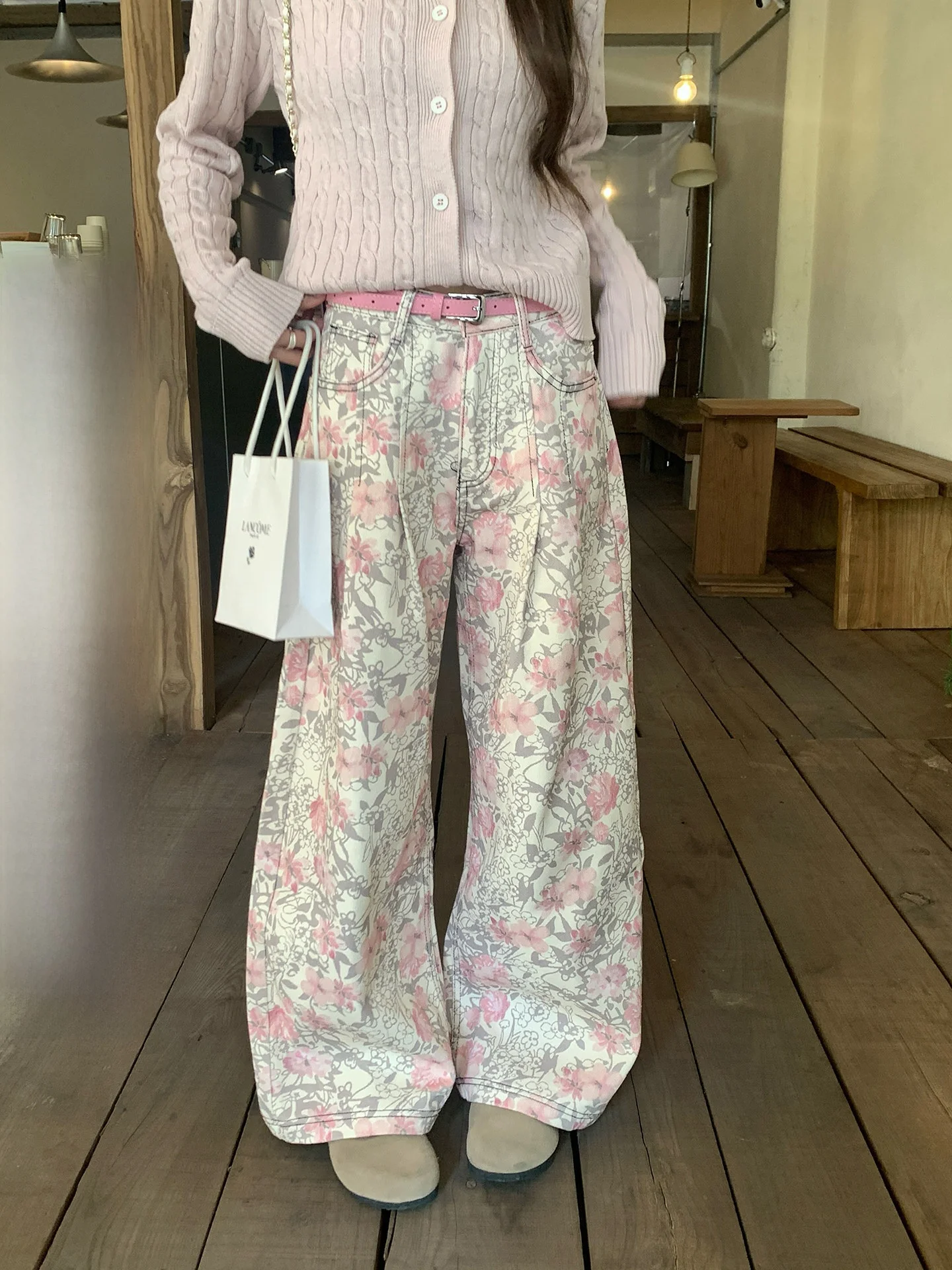 Early Spring Pink Floral Wide Leg Pants Women's Unique Design Loose Casual Cotton Blend Comfortable High Waist Button up
Early Spring Pink Floral Wide Leg Pants Women's Unique Design Loose Casual Cotton Blend Comfortable High Waist Button up