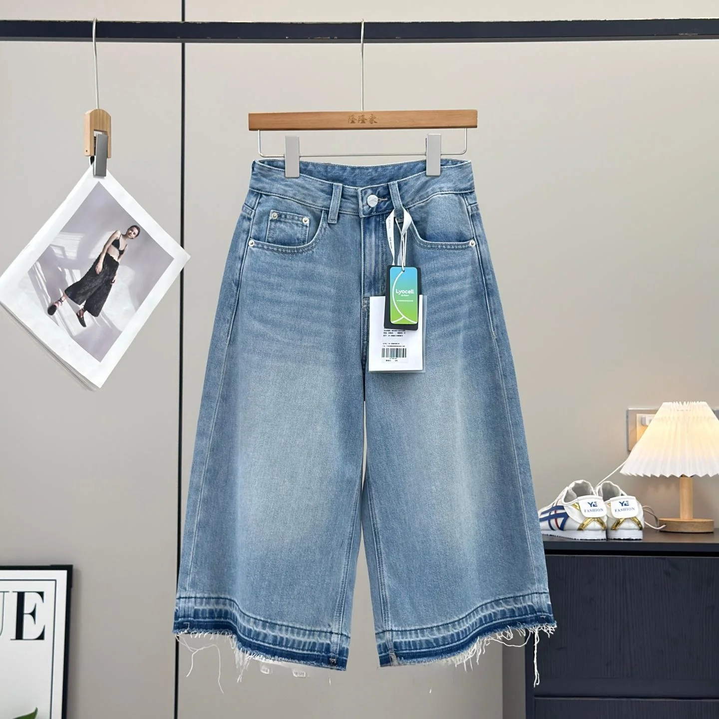 Retro High Waist Wide Leg Seven-Foot Loose Jeans Washed Cotton Lenzing Straight Cut Frayed Summer Women's Jeans
Retro High Waist Wide Leg Seven-Foot Loose Jeans Washed Cotton Lenzing Straight Cut Frayed Summer Women's Jeans