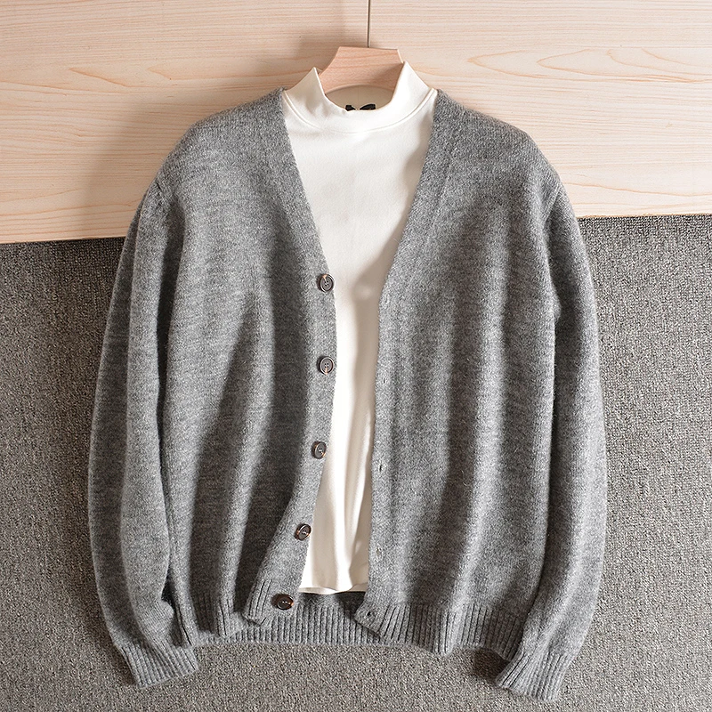 Extra Warm 32 Wool Men's Knitted Sweater Open Cardigan Casual Style V-Neck Long Sleeve Winter Fashion Youth Loose Fit Knitwear
Extra Warm 32 Wool Men's Knitted Sweater Open Cardigan Casual Style V-Neck Long Sleeve Winter Fashion Youth Loose Fit Knitwear