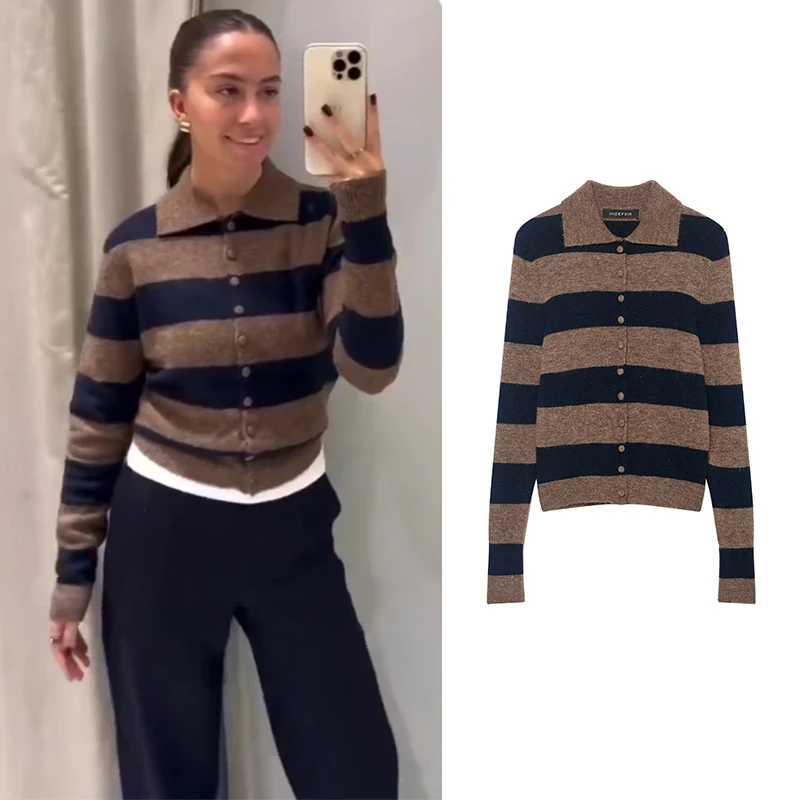 Women's New Knitted Cardigan Tops 2025 Chic Striped Polo neck Cardigan Sweater Fashion Street Autumn Warm Women's Sweater
Women's New Knitted Cardigan Tops 2025 Chic Striped Polo neck Cardigan Sweater Fashion Street Autumn Warm Women's Sweater