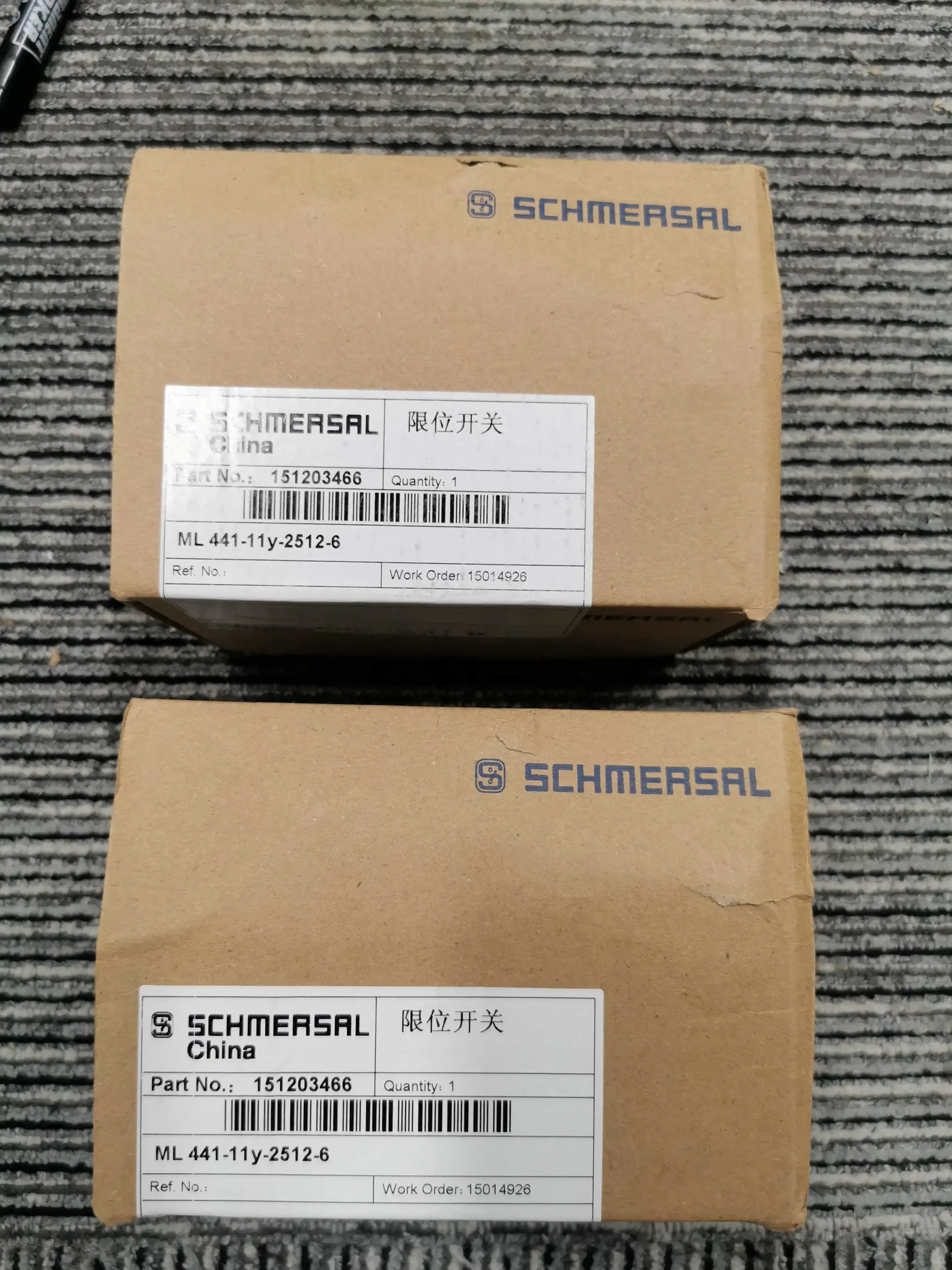 Новый оригинальный лимитированный переключатель SHMERSAL ML 441-11y-2512-6 
Новый оригинальный лимитированный переключатель SHMERSAL ML 441-11y-2512-6