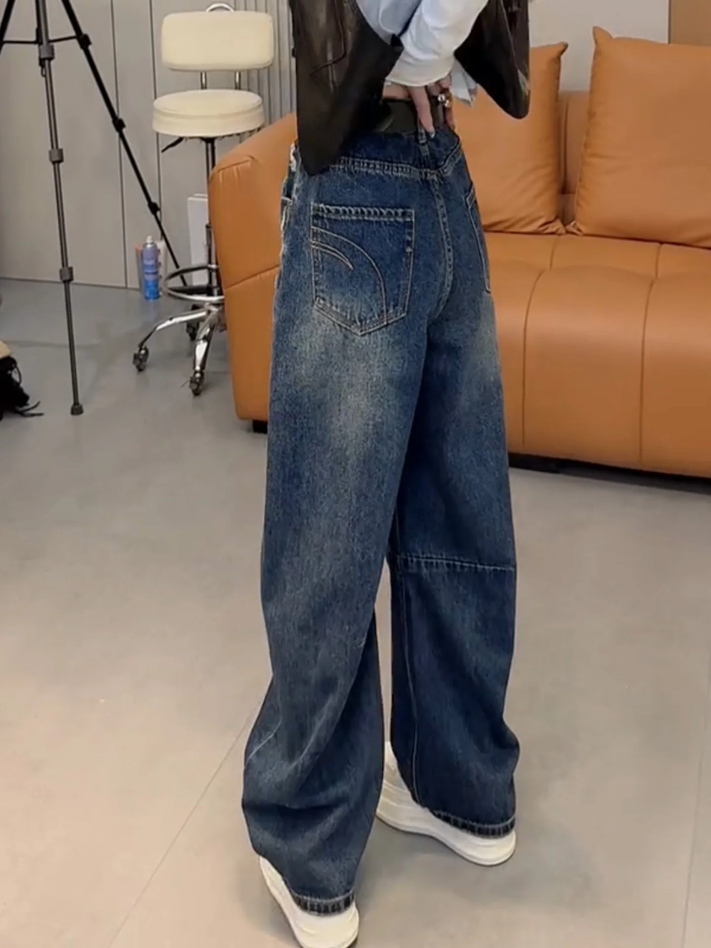 American Style High Waist Wide Leg Jeans Women's plus Size Loose Fit Slimming Denim Pants Casual Blue Cotton Retro Style
American Style High Waist Wide Leg Jeans Women's plus Size Loose Fit Slimming Denim Pants Casual Blue Cotton Retro Style