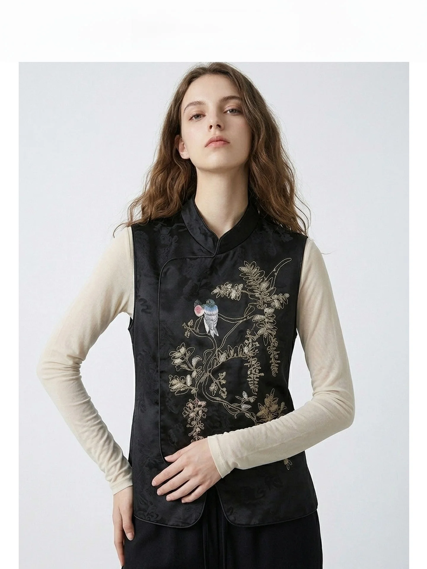 New Chinese Style Heavy Embroidery Flower Bird Stand Collar Vest Outerwear Spring Summer Eastern Coolness Slimming Versatile Top
New Chinese Style Heavy Embroidery Flower Bird Stand Collar Vest Outerwear Spring Summer Eastern Coolness Slimming Versatile Top
