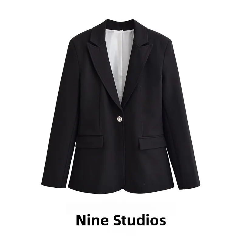 Женское приталенное пальто NINE ZAR с одной пуговицей, отложным воротником, подплечниками, из полиэстера, тонкое, с длинными рукавами
Женское приталенное пальто NINE ZAR с одной пуговицей, отложным воротником, подплечниками, из полиэстера, тонкое, с длинными рукавами