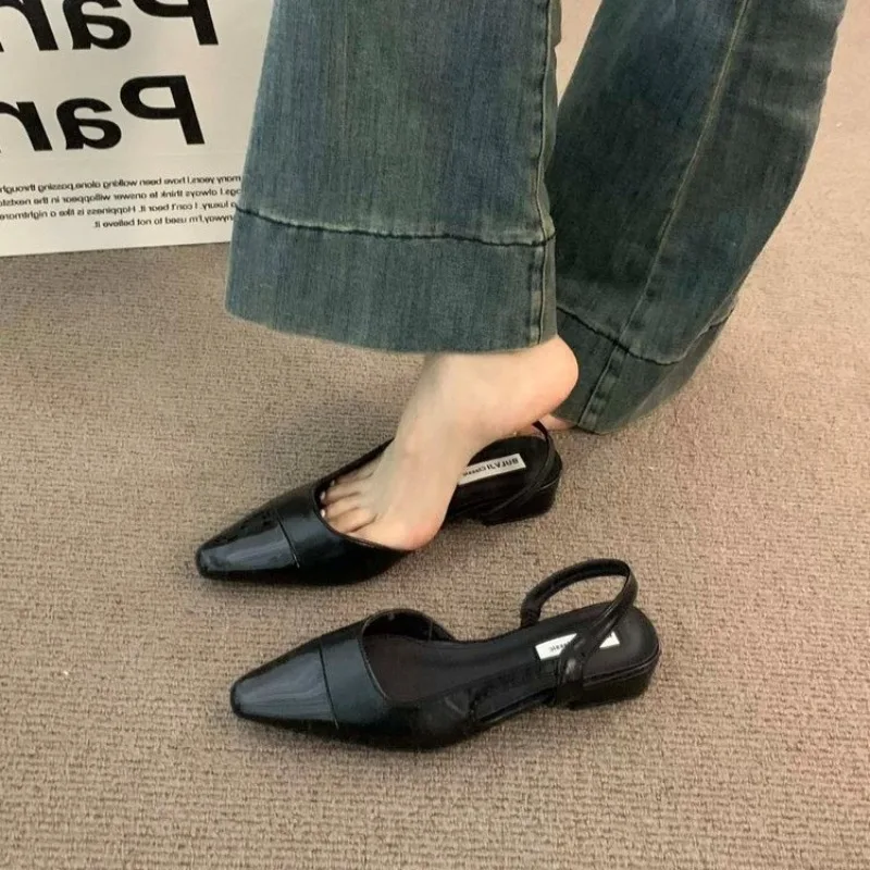 Low Heel Baotou Sandals Women's French Nude Color Pointed Small Fragrant Style Ladies Thick Heels Back Air Style Single Shoes
Low Heel Baotou Sandals Women's French Nude Color Pointed Small Fragrant Style Ladies Thick Heels Back Air Style Single Shoes