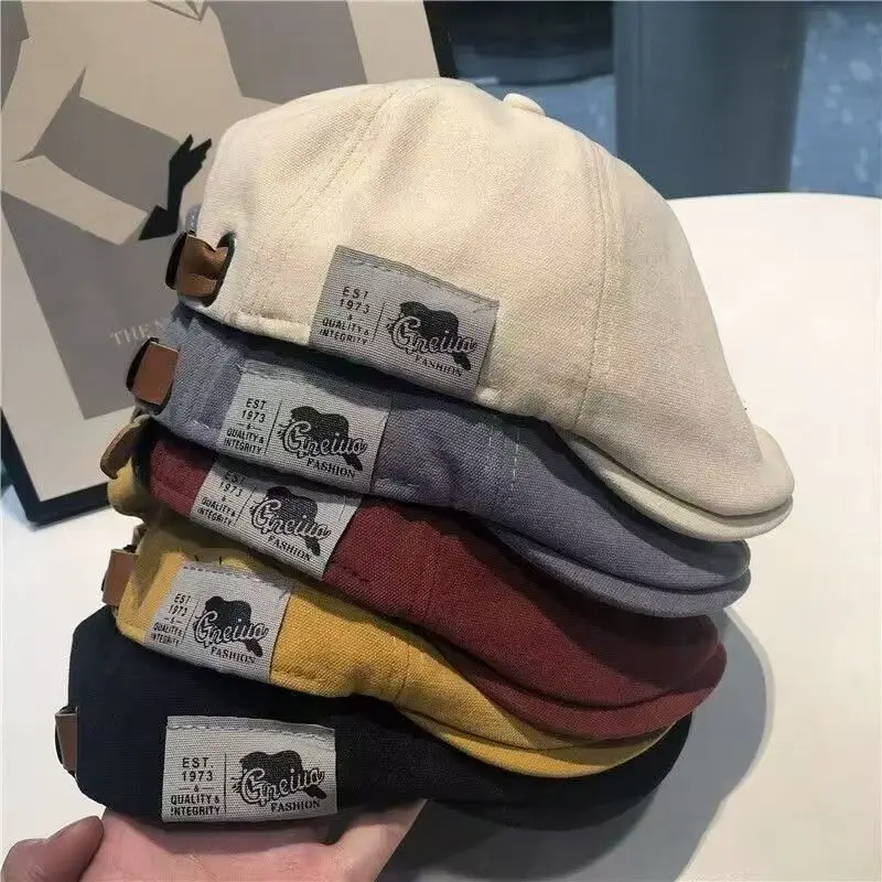 Retro classic beret for men and women Japanese street trend back wearing hat woman Korean version beret
Retro classic beret for men and women Japanese street trend back wearing hat woman Korean version beret
