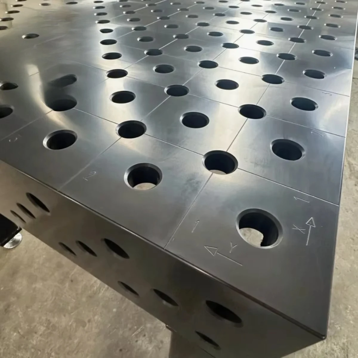 3D Welding Table Hot Sale 2400x 1200x 200mm Mm Big Working Size Welding Table
3D Welding Table Hot Sale 2400x 1200x 200mm Mm Big Working Size Welding Table