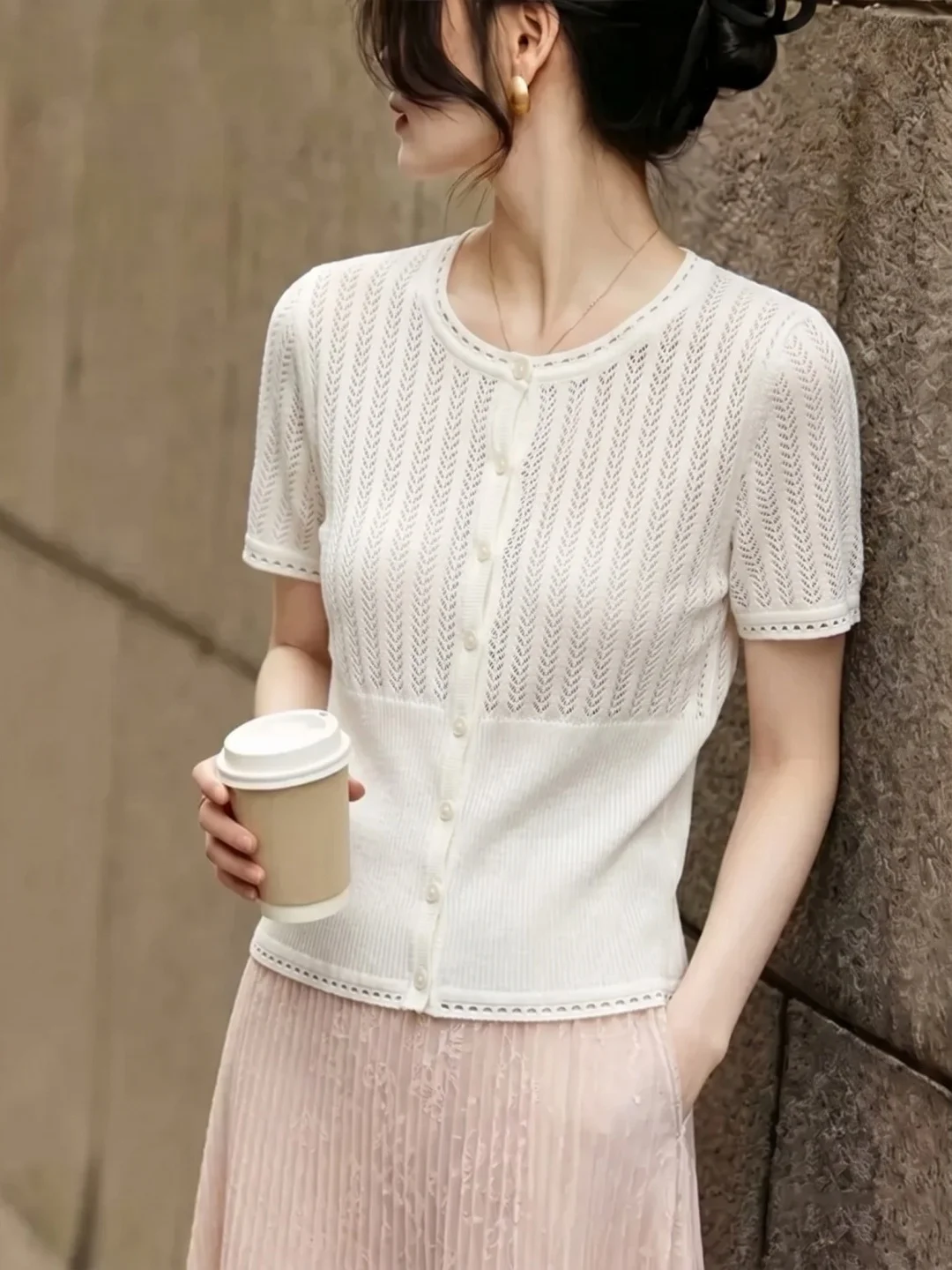 Commute Versatile High-End Hollow Ice Silk Knitted Shirt Short Sleeve Women's Fashion Korean Style Button up Top Summer Slim Fit
Commute Versatile High-End Hollow Ice Silk Knitted Shirt Short Sleeve Women's Fashion Korean Style Button up Top Summer Slim Fit