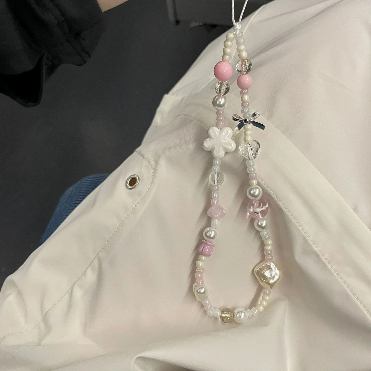 Handmade White Pink Flower Bow Pearl Bead Cute Phone Charm Strap Keychain Lanyard Girl Woman Kawaii Camera Pendant for IPhone
Handmade White Pink Flower Bow Pearl Bead Cute Phone Charm Strap Keychain Lanyard Girl Woman Kawaii Camera Pendant for IPhone