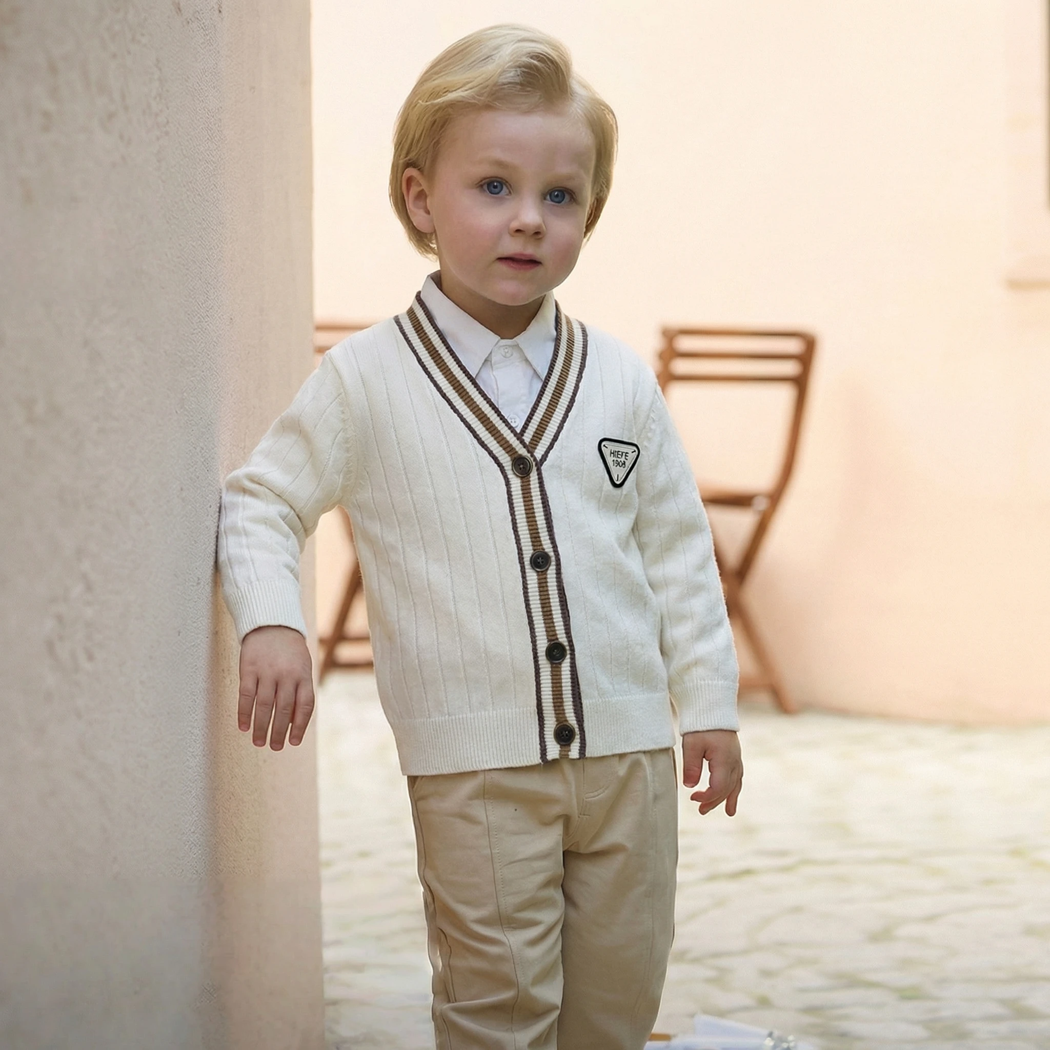 White Knitted Cardigan Preppy Style V-Neck Contrast Sweater Korean Kids Spring Autumn Outerwear Clothes Tops 3-10 Years
White Knitted Cardigan Preppy Style V-Neck Contrast Sweater Korean Kids Spring Autumn Outerwear Clothes Tops 3-10 Years