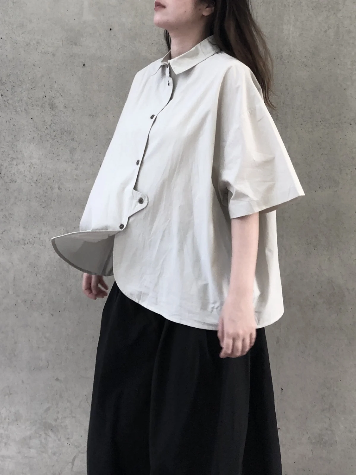 Loose Short Sleeve Women's Shirt Dark Style Summer Vintage Slimming Top Versatile Cotton Collar Button up Casual Wear
Loose Short Sleeve Women's Shirt Dark Style Summer Vintage Slimming Top Versatile Cotton Collar Button up Casual Wear