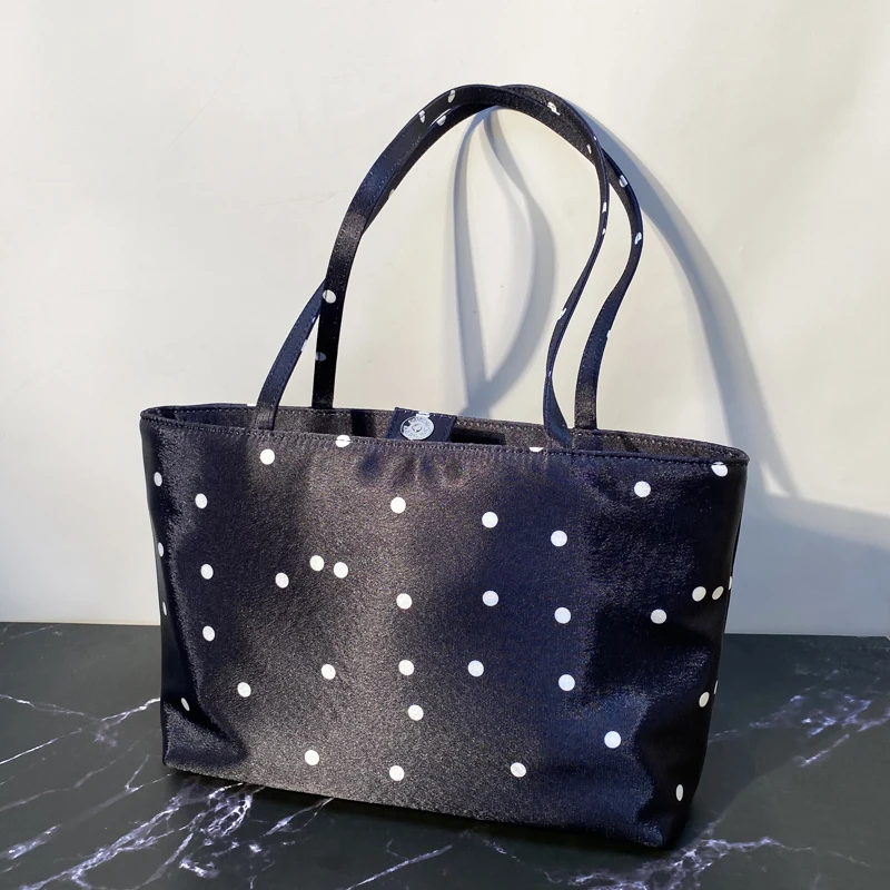 Chinese Style Satin Polka Dot Pattern Small Tote Bag For Women Luxury Designer Handbag Purse 2026 New In Underarm Cloth Shoulder
Chinese Style Satin Polka Dot Pattern Small Tote Bag For Women Luxury Designer Handbag Purse 2026 New In Underarm Cloth Shoulder