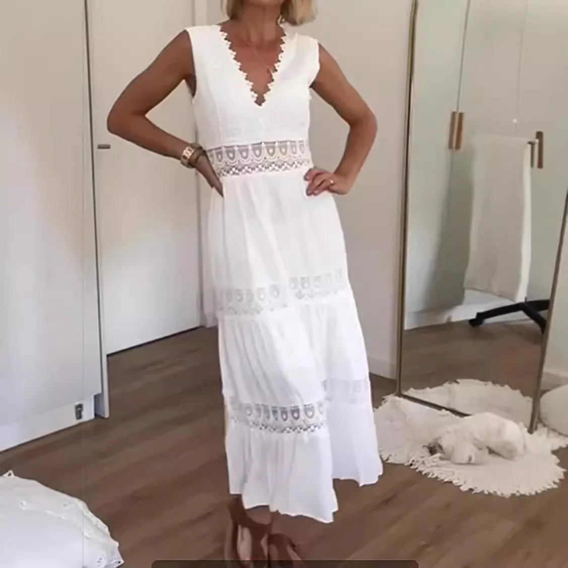 Fashion Elegant White Long Dresses Women Sexy Deep V-neck Backless Hollow Out See Through Lace Patchwork Sleeveless Dress Female
Fashion Elegant White Long Dresses Women Sexy Deep V-neck Backless Hollow Out See Through Lace Patchwork Sleeveless Dress Female