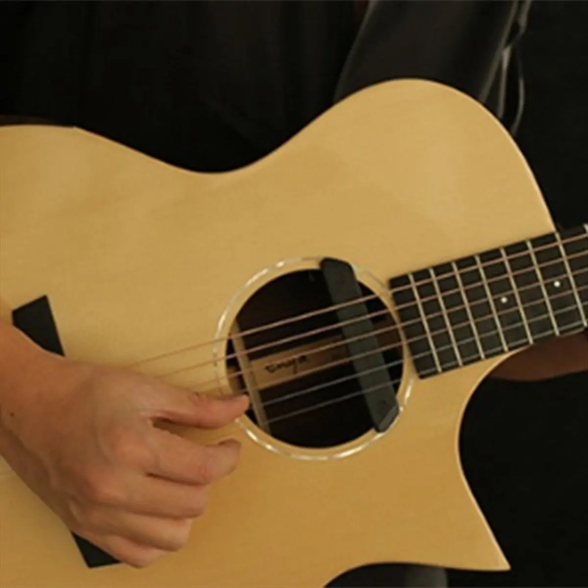 A61P DOUBLE Guitar Pick-Up Acoustic Guitar Preamp Professional Preamplifier Sound Hole Pickup Magnetic Pickup
A61P DOUBLE Guitar Pick-Up Acoustic Guitar Preamp Professional Preamplifier Sound Hole Pickup Magnetic Pickup