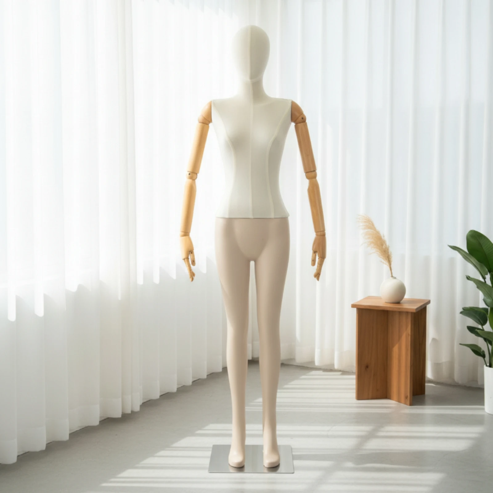 Female Full Body Mannequin Skin Tone Full Body Mannequin with Square Base Detachable Curvy for Boutiques, Retail Stores
Female Full Body Mannequin Skin Tone Full Body Mannequin with Square Base Detachable Curvy for Boutiques, Retail Stores