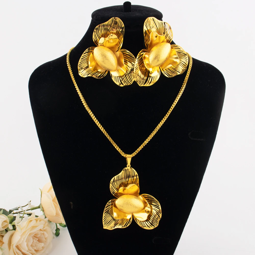 Luxury Gold Plated Bee Flower Shape Necklace Earrings Set for Women Girl Dubai Nigeria Fashion Design Jewelry Gift for Party
Luxury Gold Plated Bee Flower Shape Necklace Earrings Set for Women Girl Dubai Nigeria Fashion Design Jewelry Gift for Party