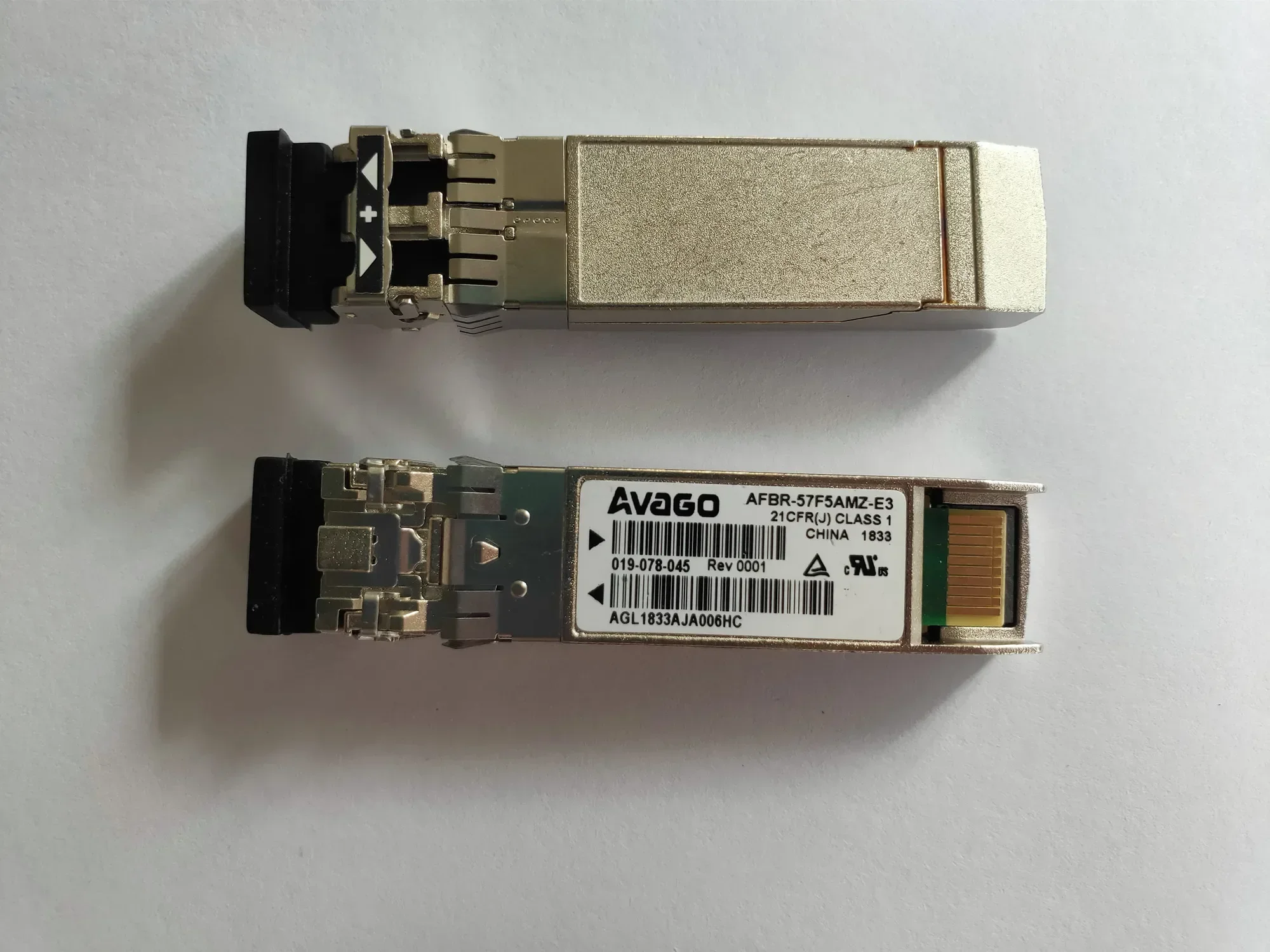 AVAGO AFBR-57F5AMZ-E3 019-078-045 16G 850NM Multimode Dual Fiber Transceiver Module avago 16g sfp+ Transceiver/fiber switch
AVAGO AFBR-57F5AMZ-E3 019-078-045 16G 850NM Multimode Dual Fiber Transceiver Module avago 16g sfp+ Transceiver/fiber switch