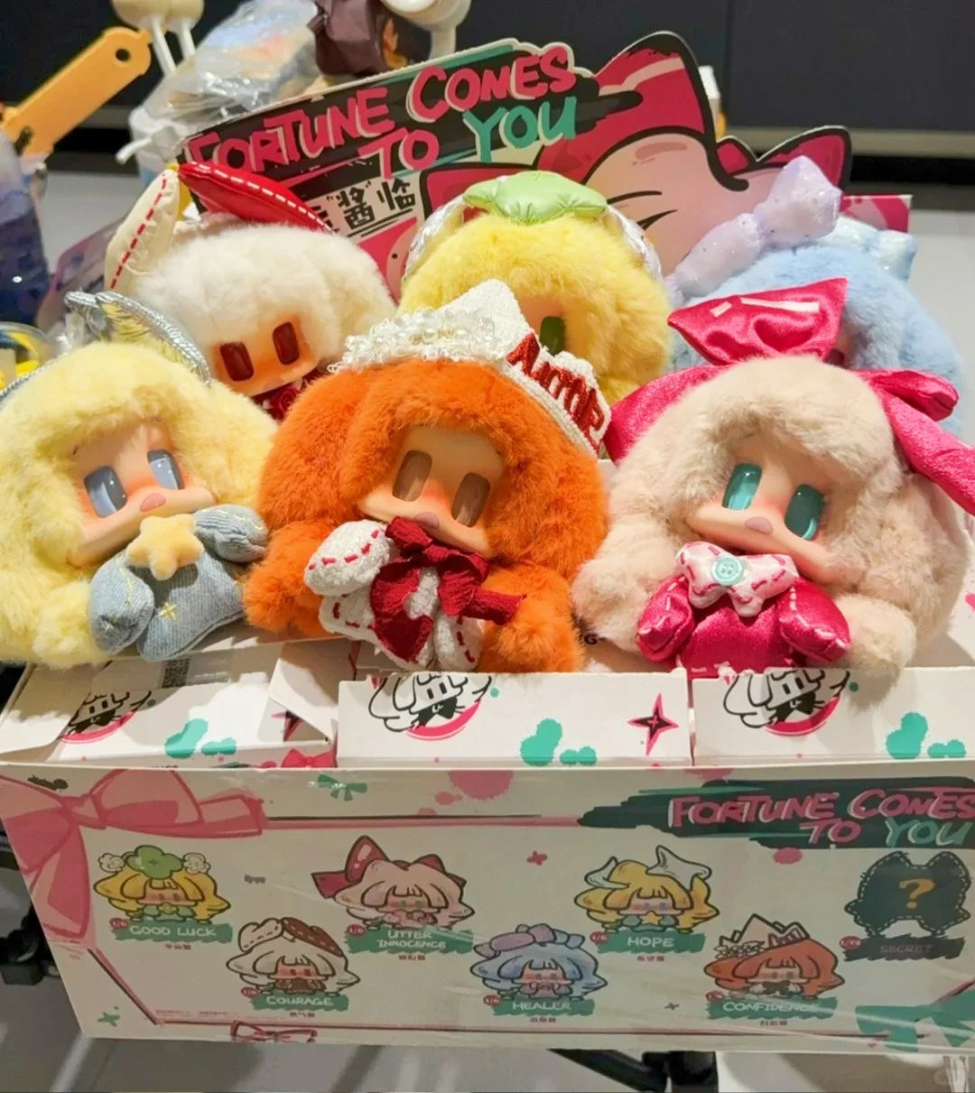 Mooroo Meng Fortune Comes to You серии аниме плюшевый кулон виниловый брелок загадочная коробка слепая кукла сумка-сюрприз модная игрушка в подарок
Mooroo Meng Fortune Comes to You серии аниме плюшевый кулон виниловый брелок загадочная коробка слепая кукла сумка-сюрприз модная игрушка в подарок