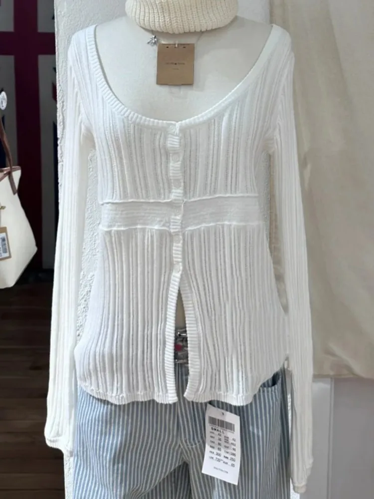 Sweet Knit Slim Long Sleeve T-shirt Women Spring New O-neck Single Breasted Cotton Hollow Out Tees Simple Casual T Shirt Y2K Top
Sweet Knit Slim Long Sleeve T-shirt Women Spring New O-neck Single Breasted Cotton Hollow Out Tees Simple Casual T Shirt Y2K Top