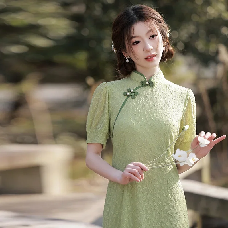 2023New Green Short Cheongsam Handmade Button Short Sleeve Lined Lace Qipao Women Vintage A-Line Dress S To 3XL
2023New Green Short Cheongsam Handmade Button Short Sleeve Lined Lace Qipao Women Vintage A-Line Dress S To 3XL