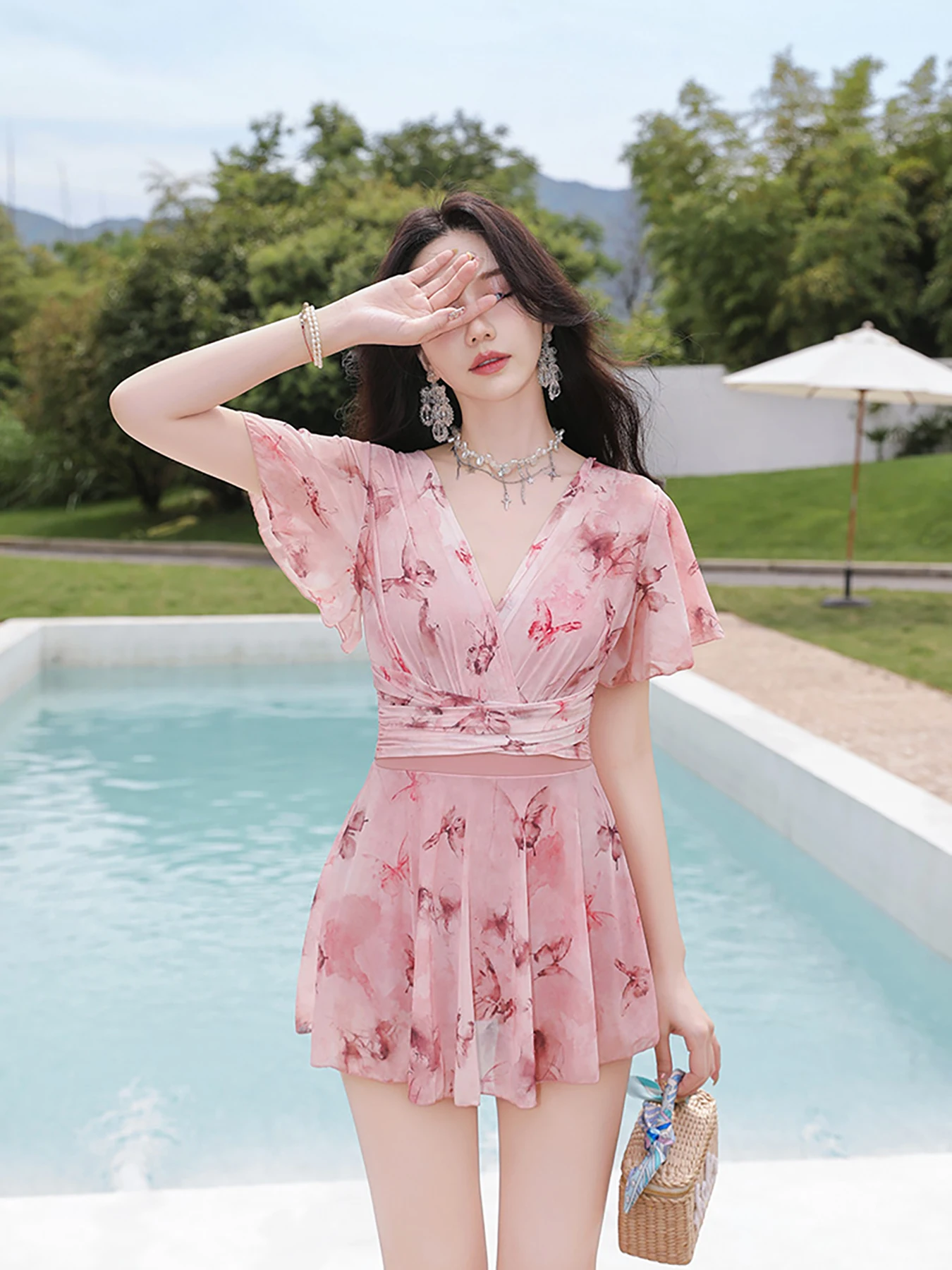 swimsuit for women, high-end feeling, flesh-covering and slimming, new style for hot spring and seaside holiday
swimsuit for women, high-end feeling, flesh-covering and slimming, new style for hot spring and seaside holiday