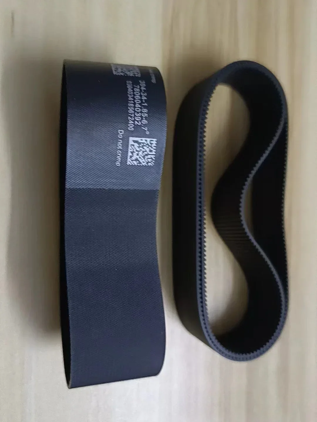 7806040392 Electric Steering Rack Pinion Belt for BMW 520i 523i 525i 528i 535i F10 / F18
7806040392 Electric Steering Rack Pinion Belt for BMW 520i 523i 525i 528i 535i F10 / F18