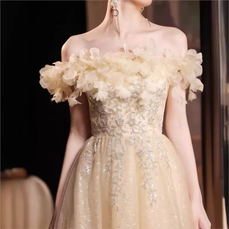 One line shoulder new champagne light luxury niche host birthday graduation atmospheric dress
One line shoulder new champagne light luxury niche host birthday graduation atmospheric dress