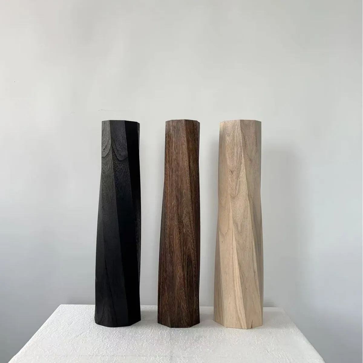 Nordic simple modern style wooden creative home ornament living room dining room decoration wholesale vase
Nordic simple modern style wooden creative home ornament living room dining room decoration wholesale vase