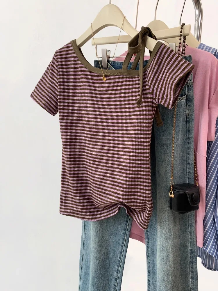Fashion Skew Collar Striped Short Sleeve T-Shirts Women Summer New Niche Design Slimming Tops Streetwear Off Shoulder Tees Tops
Fashion Skew Collar Striped Short Sleeve T-Shirts Women Summer New Niche Design Slimming Tops Streetwear Off Shoulder Tees Tops