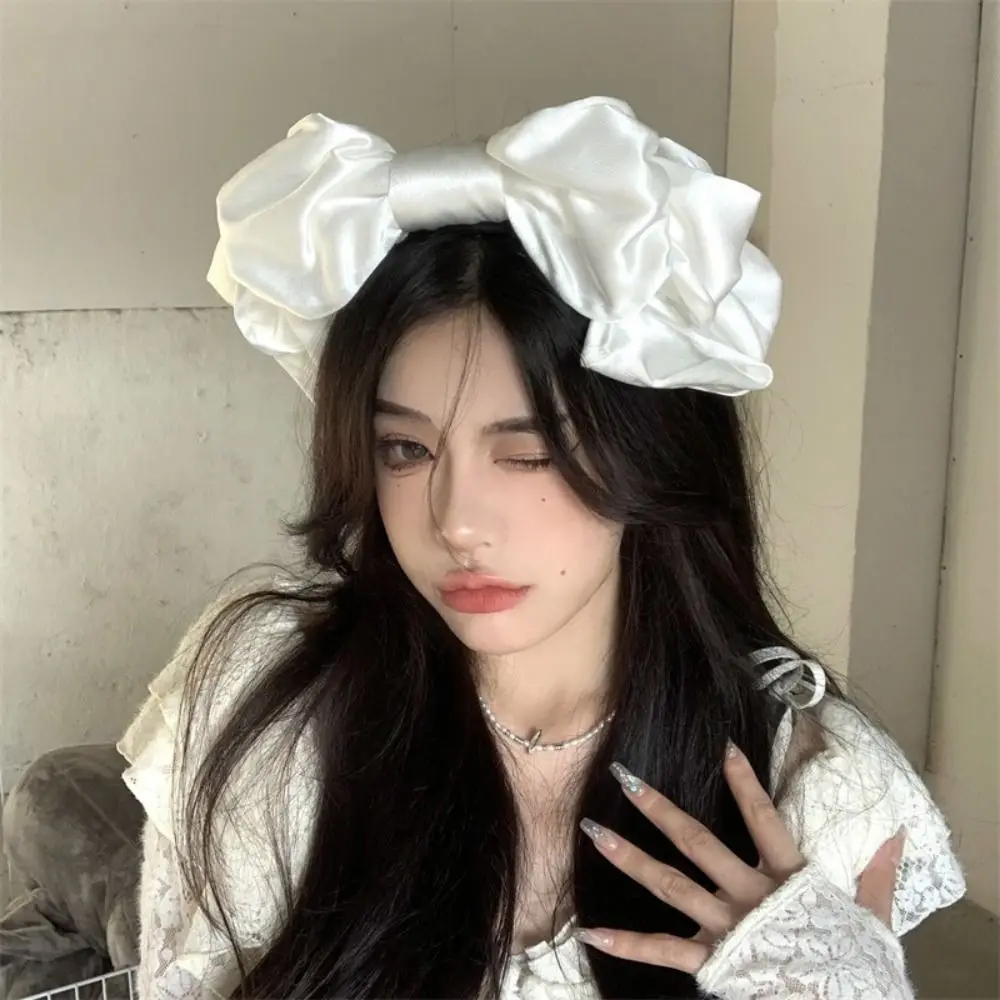 Big Sweet Bowknot Headband Lovely Temperament Lolita Hair Band Hair Accessories Satin Cosplay Hair Hoop Photograph
Big Sweet Bowknot Headband Lovely Temperament Lolita Hair Band Hair Accessories Satin Cosplay Hair Hoop Photograph